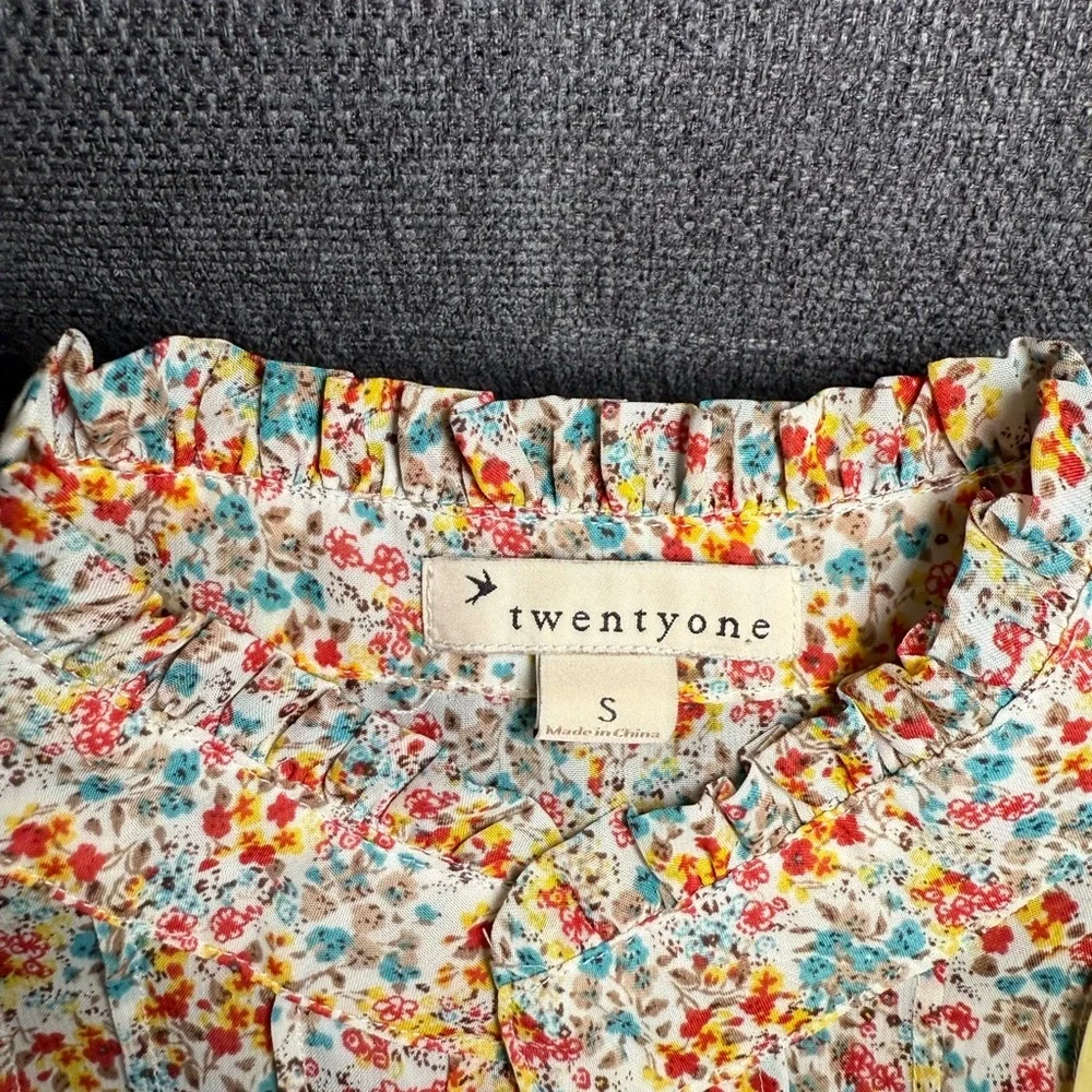 Twentyone  Floral Blouse - Multicolor - Picture 3 of 15